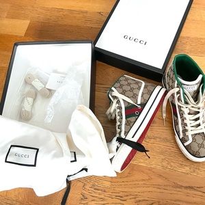 GUCCI Tennis 1977 High Top Sneaker